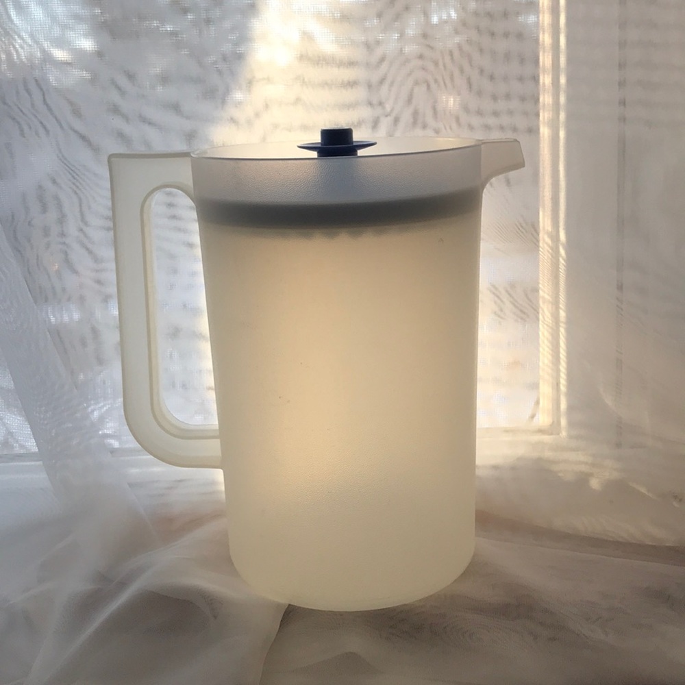 Vintage Clear Frosted Tupperware Blue Poptop lid